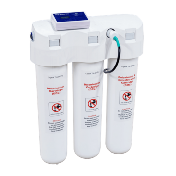 Kompaktní demineralizátor vody Crystal 16 DI PRO je určen k deionizaci vody do 16 MΩ.
