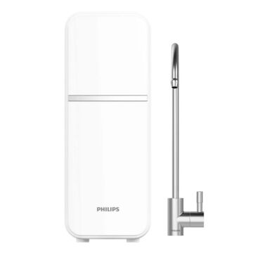 Filtrační systém pod dřezem zajišťuje vysoce kvalitní měkkou a čistou vodu přímo z baterie.