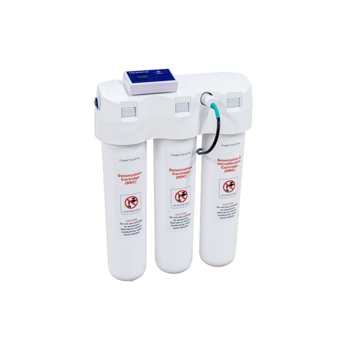 Kompaktní demineralizátor vody Crystal 16 DI PRO je určen k deionizaci vody do 16 MΩ.